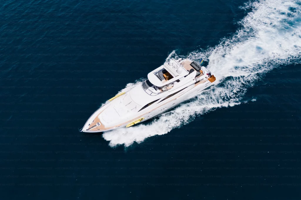 Sunseeker 91 yacht charter La Paz - exterior and cruising photo 05
