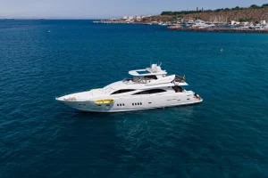 Yate Sunseeker 91' en La Paz