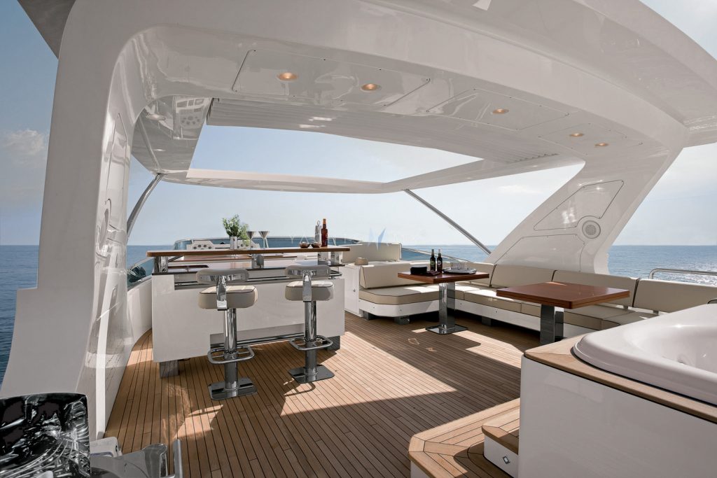 Azimut 95 yacht charter Cabo San Lucas - decks and flybridge photo 02