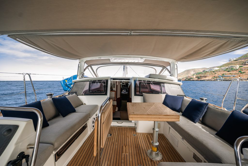 Beneteau 58 yacht charter La Paz - deck and flybridge photo 02