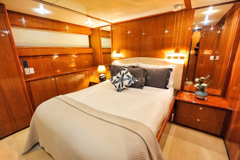 Shine 85 yacht charter Cabo San Lucas - cabins and en-suite heads photo 03