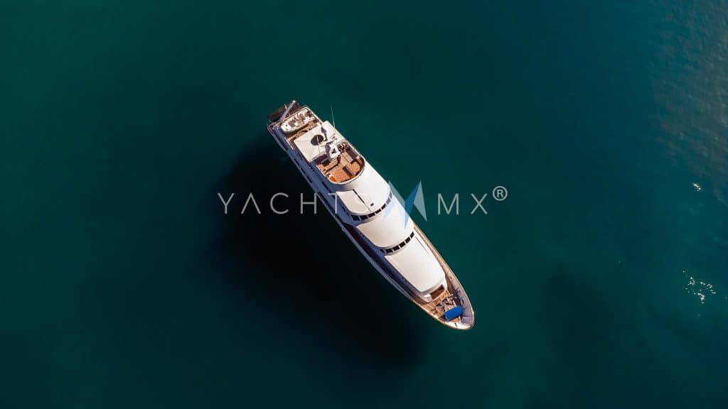 CRN 120 yacht charter La Paz - exterior and cruising photo 02
