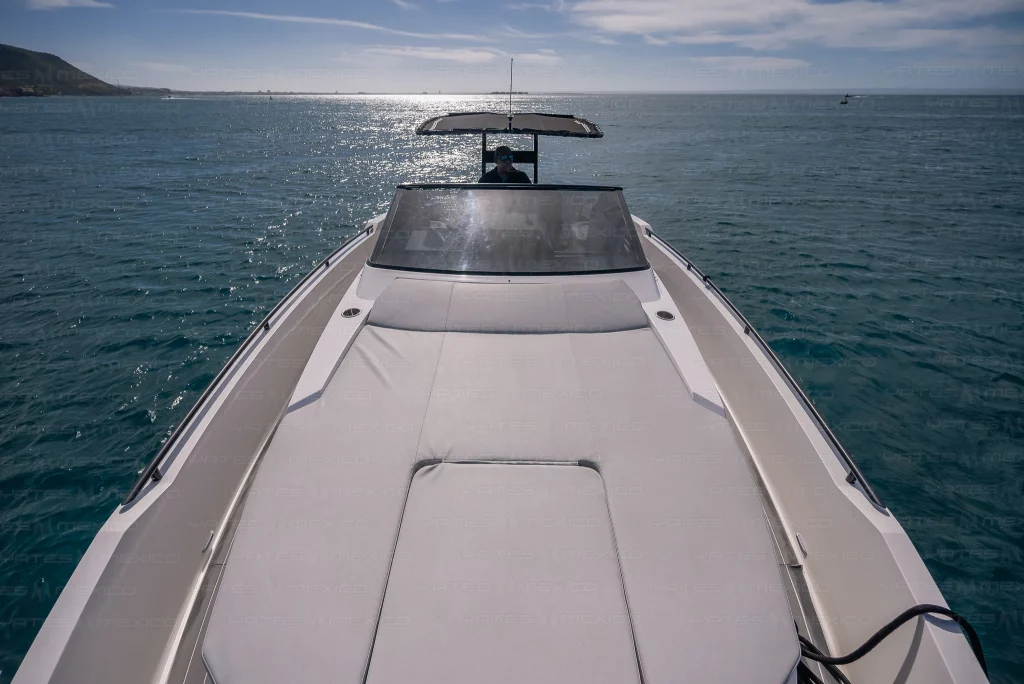 RIO 36 yacht charter La Paz - decks and flybridge photo 01