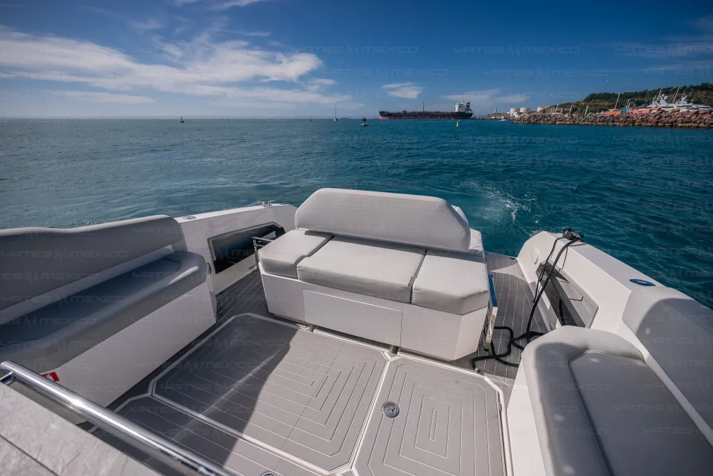 RIO 36 yacht charter La Paz - decks and flybridge photo 02