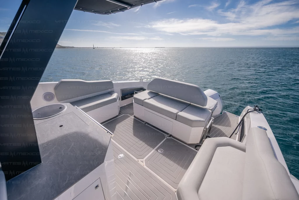 RIO 36 yacht charter La Paz - decks and flybridge photo 04