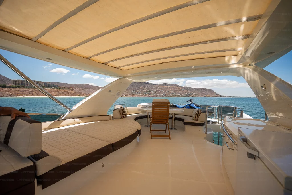 Azimut 75 yacht charter La Paz - decks and flybridge photo 05