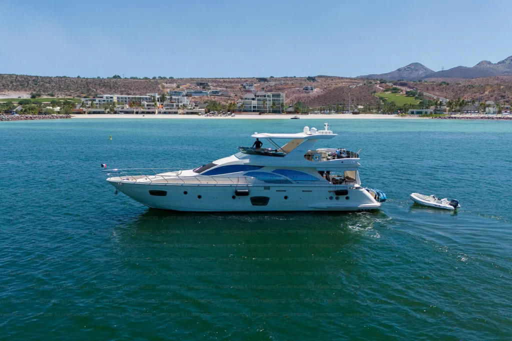 Azimut 75 yacht charter La Paz - exterior and cruising photo 03