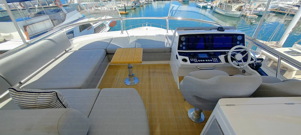 Sunseeker 76 yacht charter La Paz - decks and flybridge photo 03