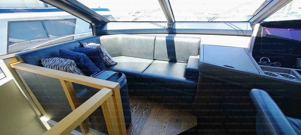 Sunseeker 76 yacht charter La Paz - main salon and helm photo 01