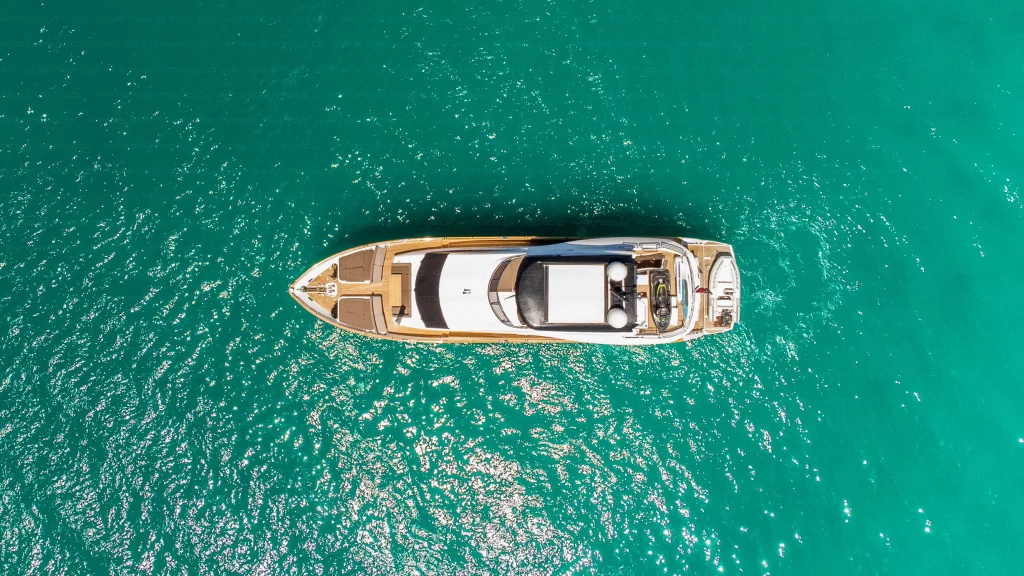 Sunseeker 90 yacht charter La Paz - exterior and cruising photo 03