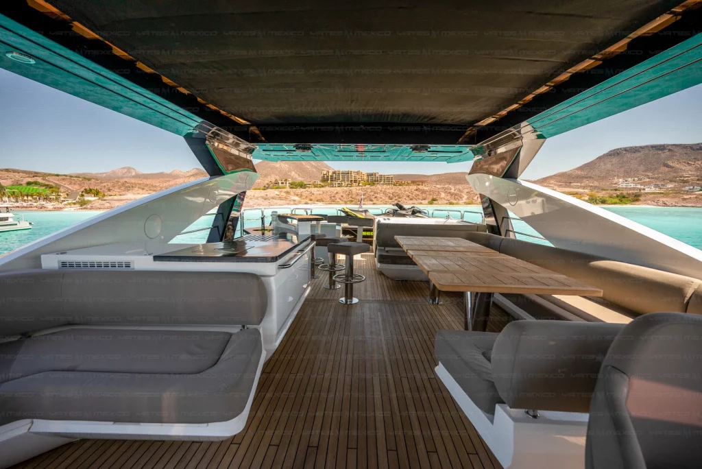 Sunseeker 90 yacht charter La Paz - decks and flybridge photo 02