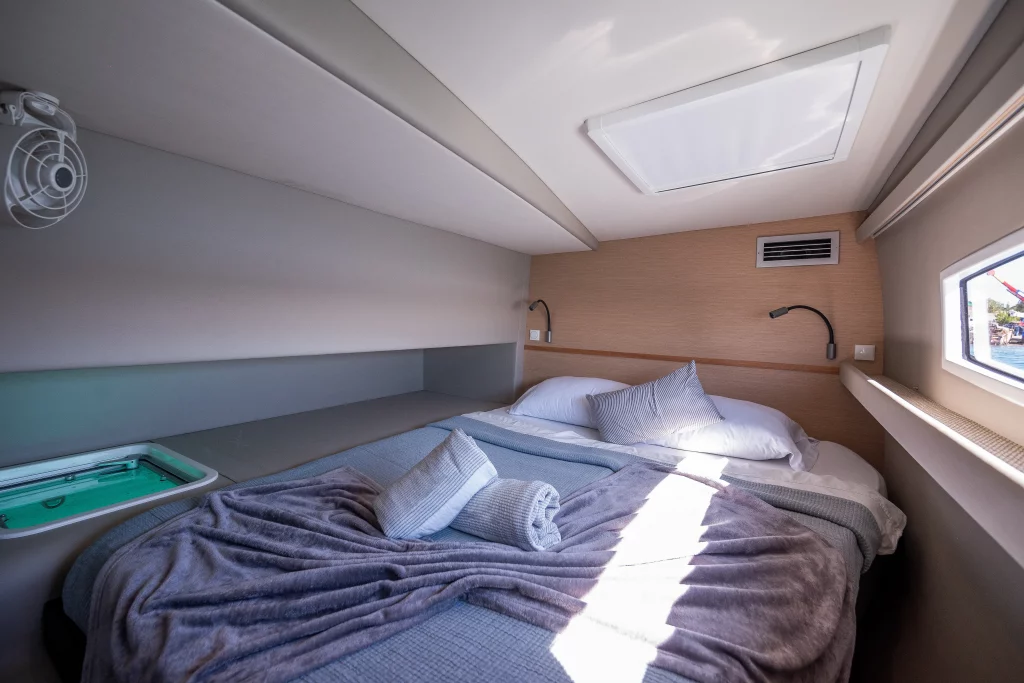 Neel 51 yacht charter La Paz - cabins and en-suite heads photo 01
