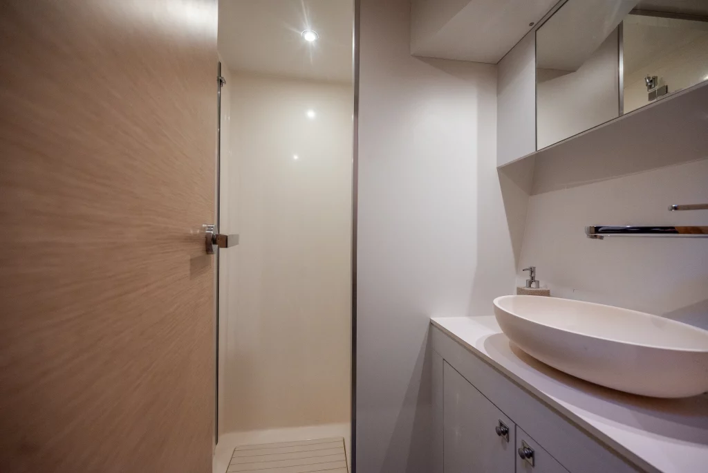 Neel 51 yacht charter La Paz - cabins and en-suite heads photo 05