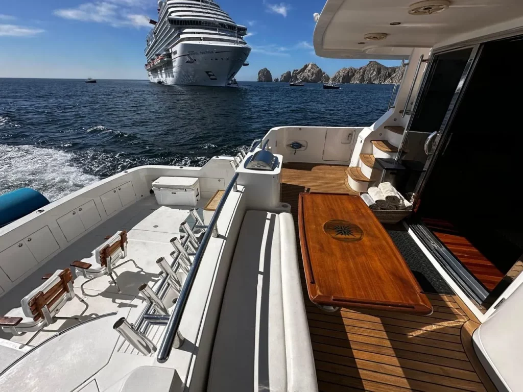 McKinna 70 yacht charter Cabo San Lucas - decks and flybridge photo 04