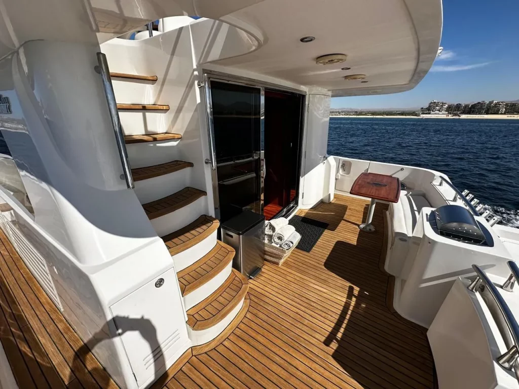 McKinna 70 yacht charter Cabo San Lucas - decks and flybridge photo 03