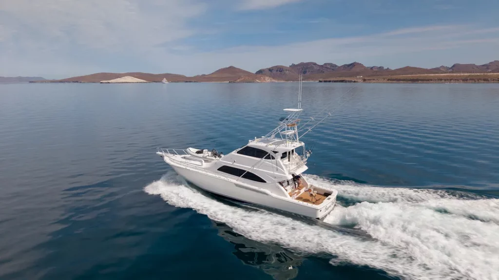 Bertram 66 underway off La Paz
