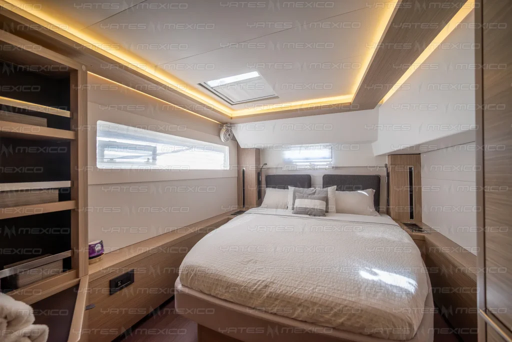 Lagoon 47 yacht charter La Paz - cabins and en-suite heads photo 02