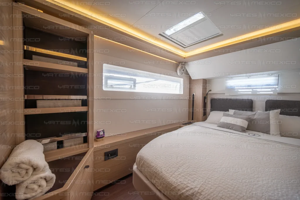 Lagoon 47 yacht charter La Paz - cabins and en-suite heads photo 03