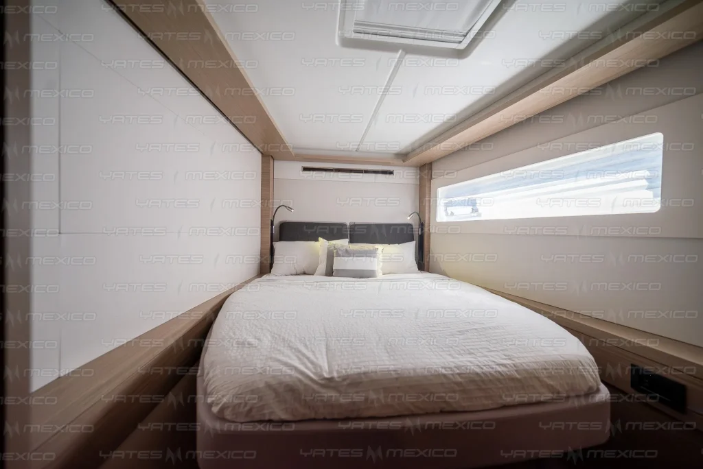 Lagoon 47 yacht charter La Paz - cabins and en-suite heads photo 04