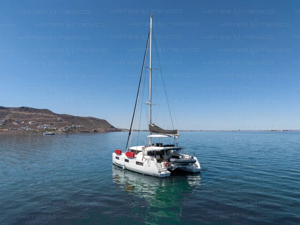 Lagoon 47 yacht charter La Paz - exterior and cruising photo 04
