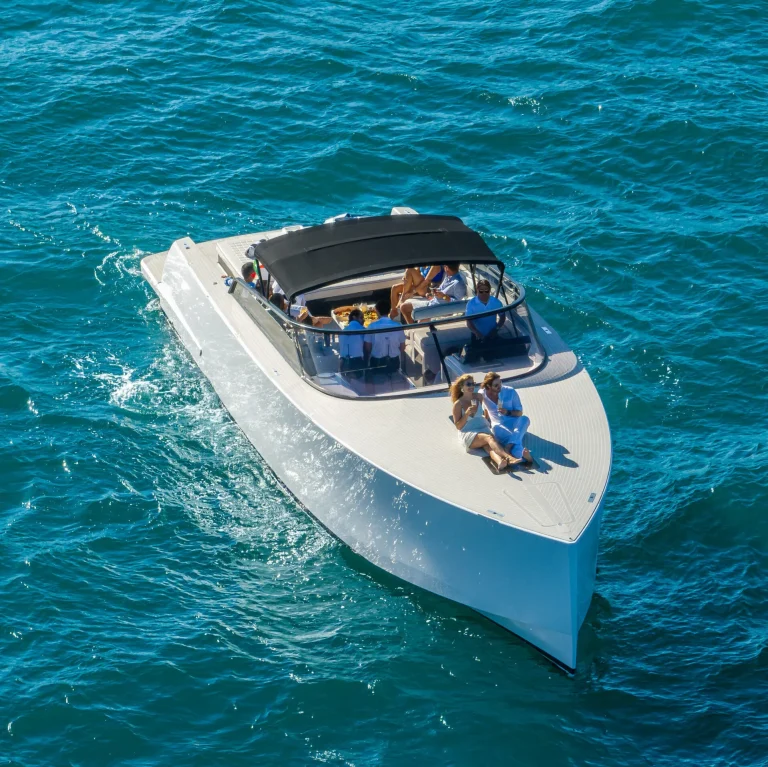 VanDutch 48'