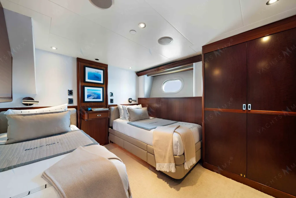 Westport 130 yacht charter Cabo San Lucas - cabins and en-suite heads photo 02