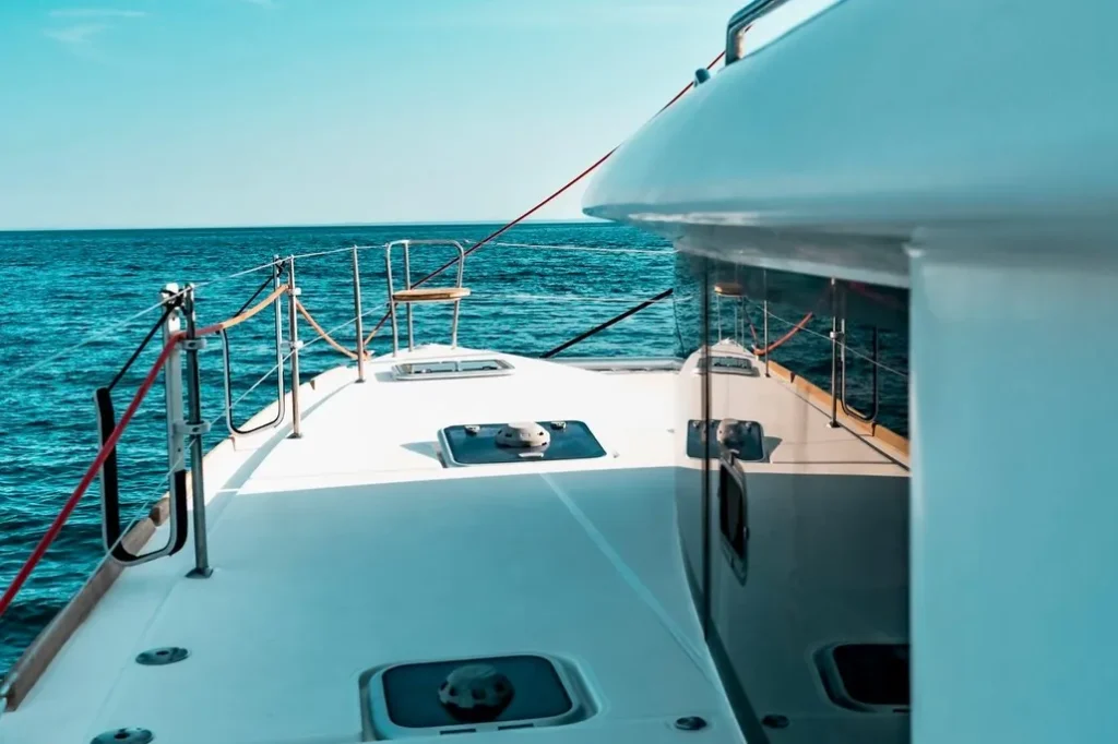 Lagoon 45 yacht charter La Paz - deck and flybridge photo 05