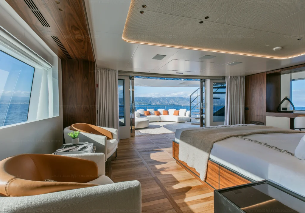 Benetti 134 yacht charter La Paz - cabins and en-suite heads photo 01