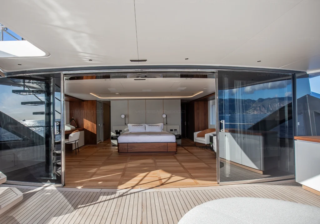 Benetti 134 yacht charter La Paz - cabins and en-suite heads photo 02