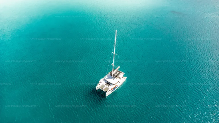 Lagoon 52'