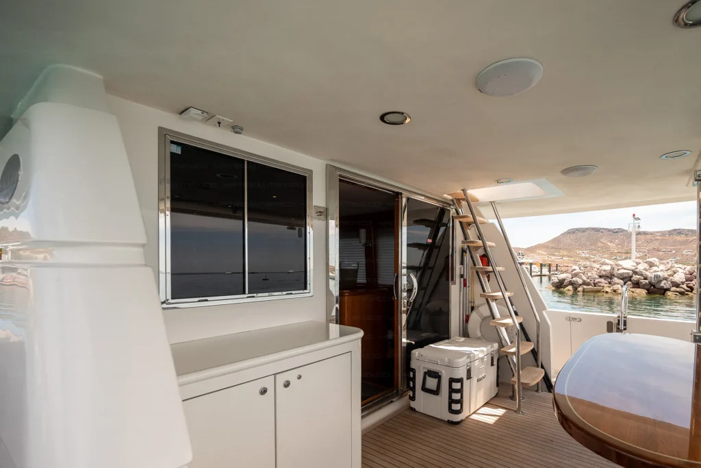 Simbol 70 yacht charter Cabo San Lucas - decks and flybridge photo 02
