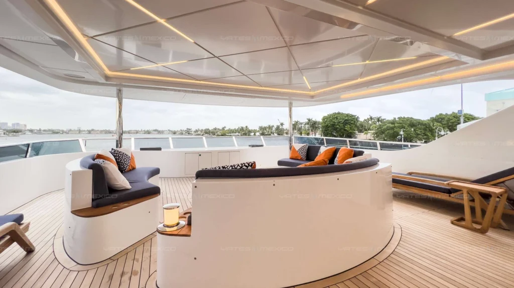 Gulf Craft 141 yacht charter La Paz - decks and flybridge photo 02