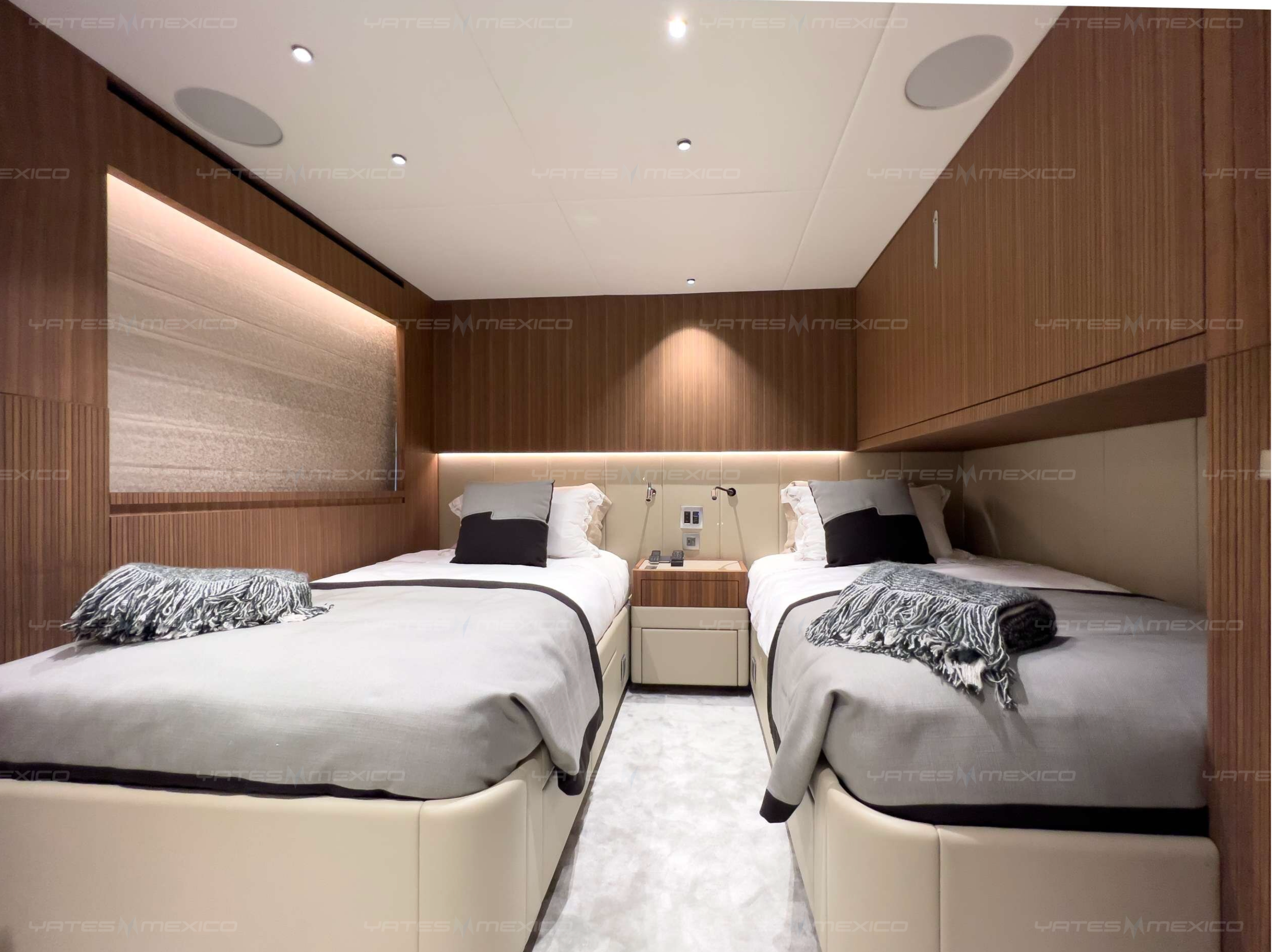 Gulf Craft 141 yacht charter La Paz - cabins and en-suite heads photo 03