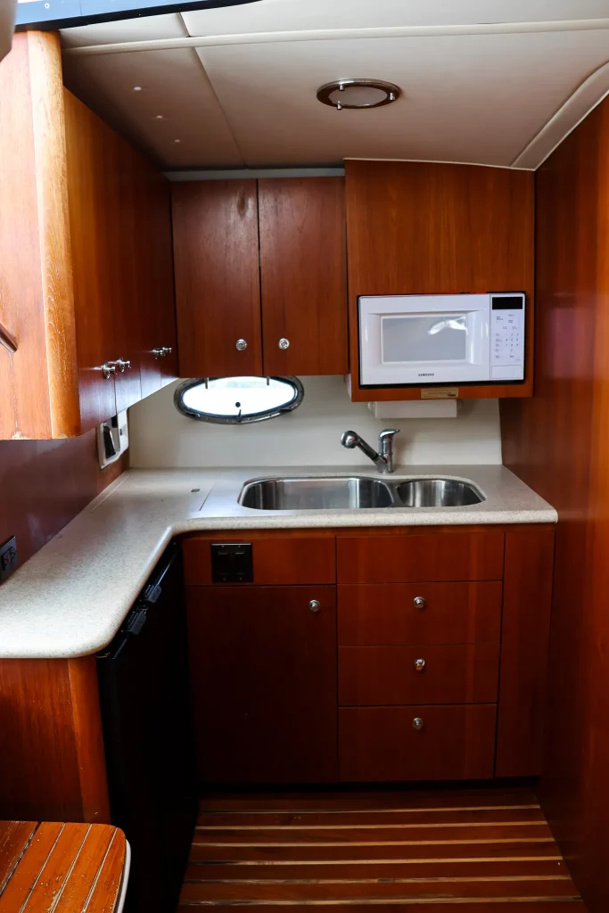 Tiara 40 yacht charter La Paz - main salon and helm photo 03