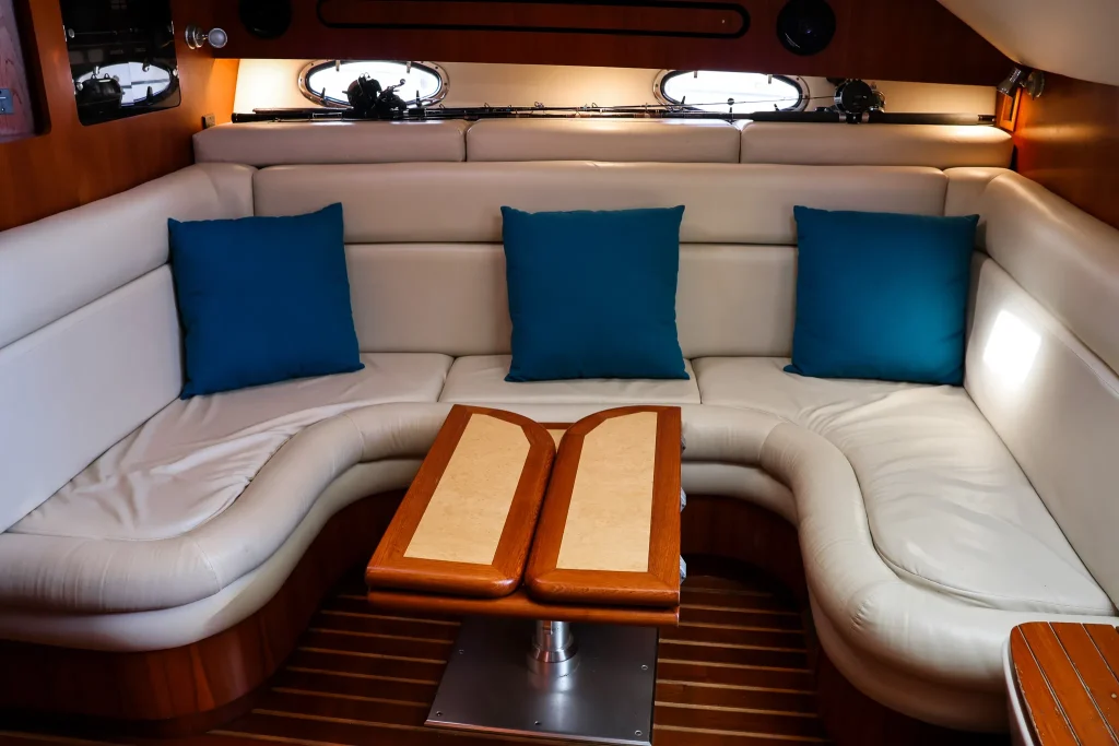 Tiara 40 yacht charter La Paz - main salon and helm photo 04