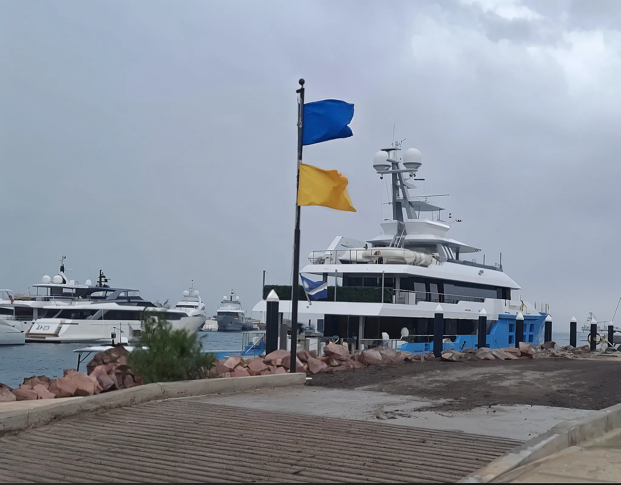 Port flags La Paz safe navigation guide yachts