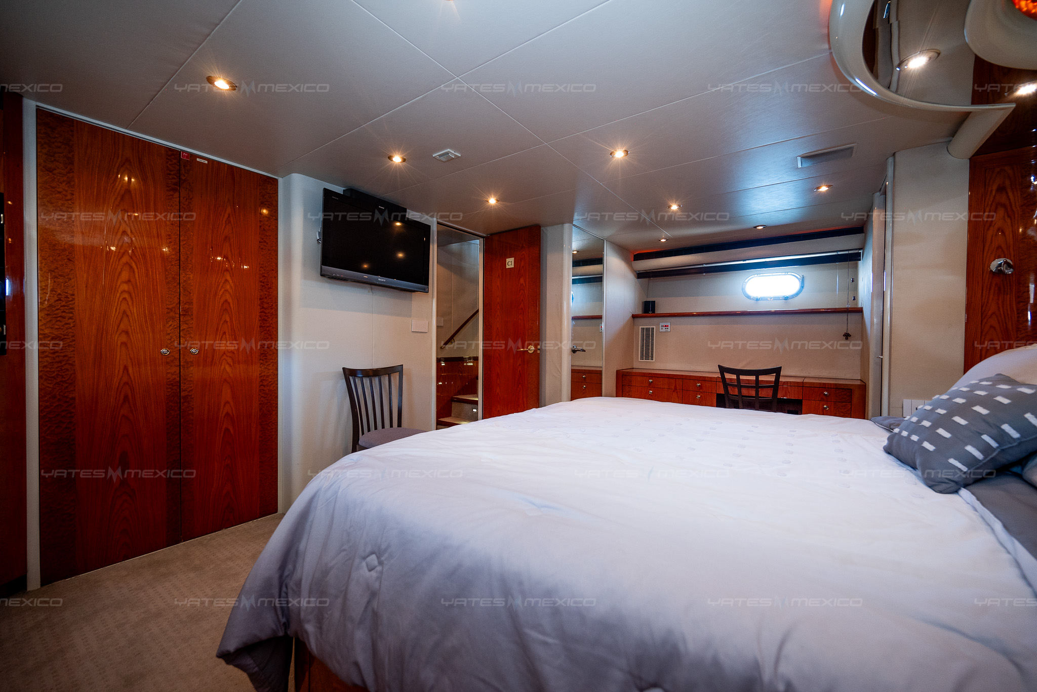 Bravo 82': Elevate Your Seafaring Experience with YachtsMX