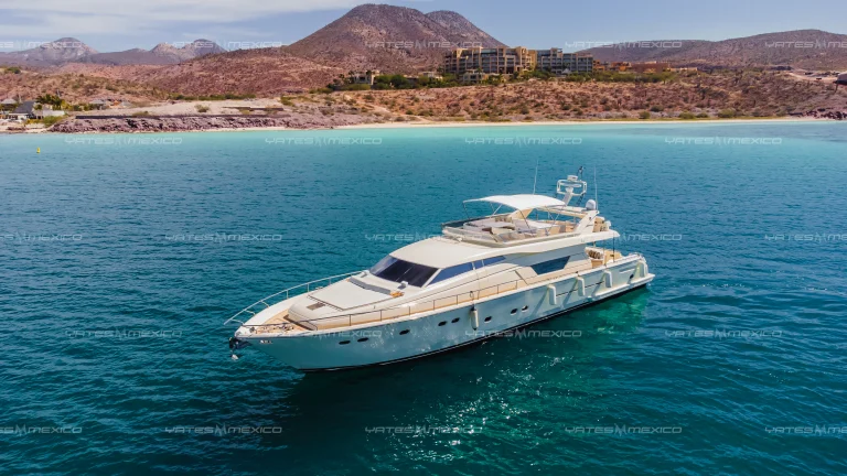 Ferretti 80'