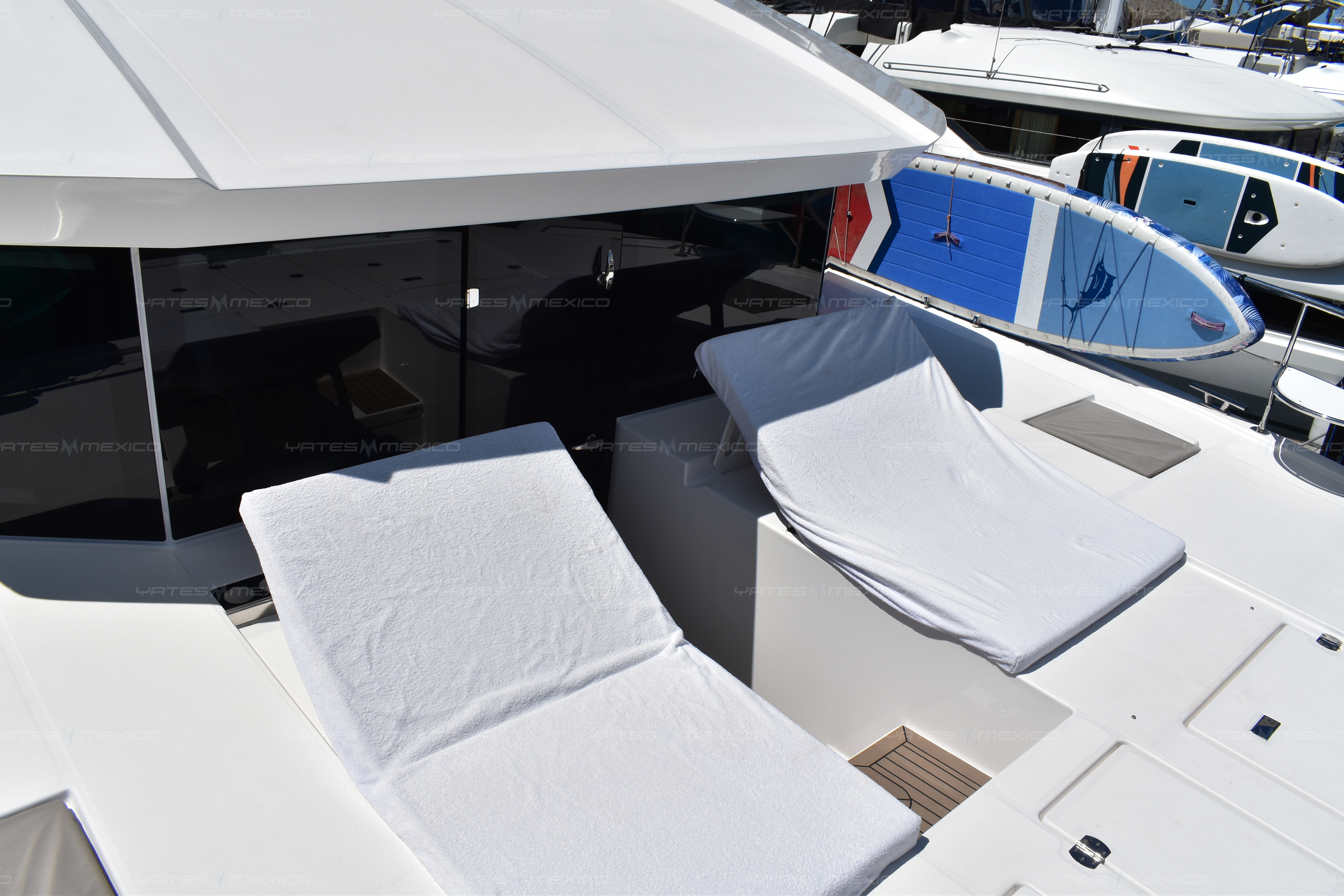 Leopard 46 foredeck lounge area