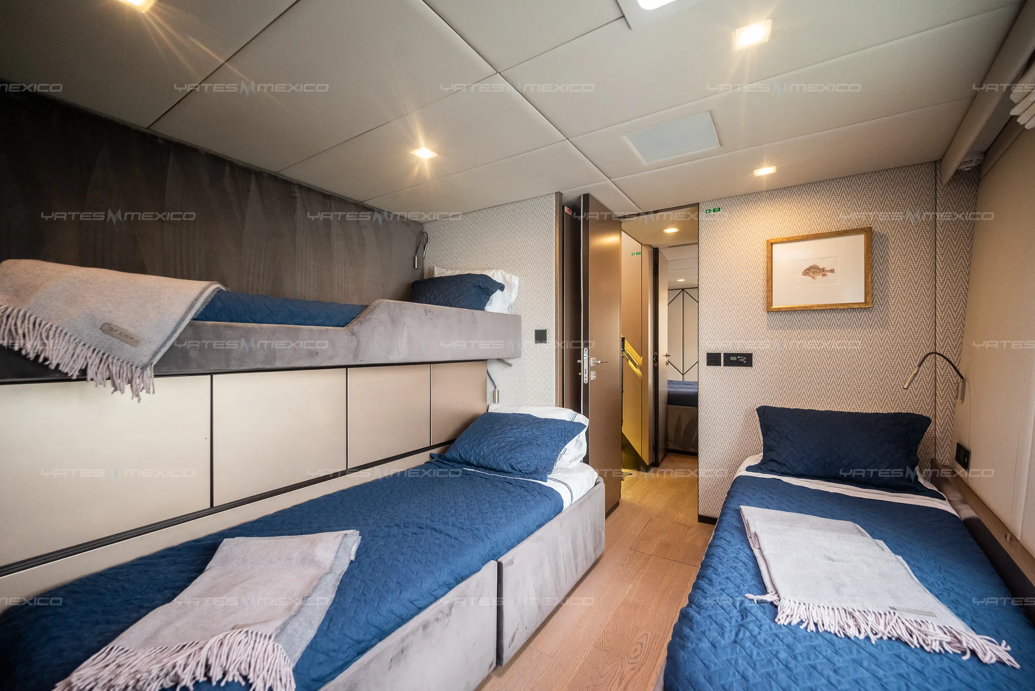 Sunreef81 29 Sunreef 81 yacht charter La Paz - cabins and en-suite heads photo 06