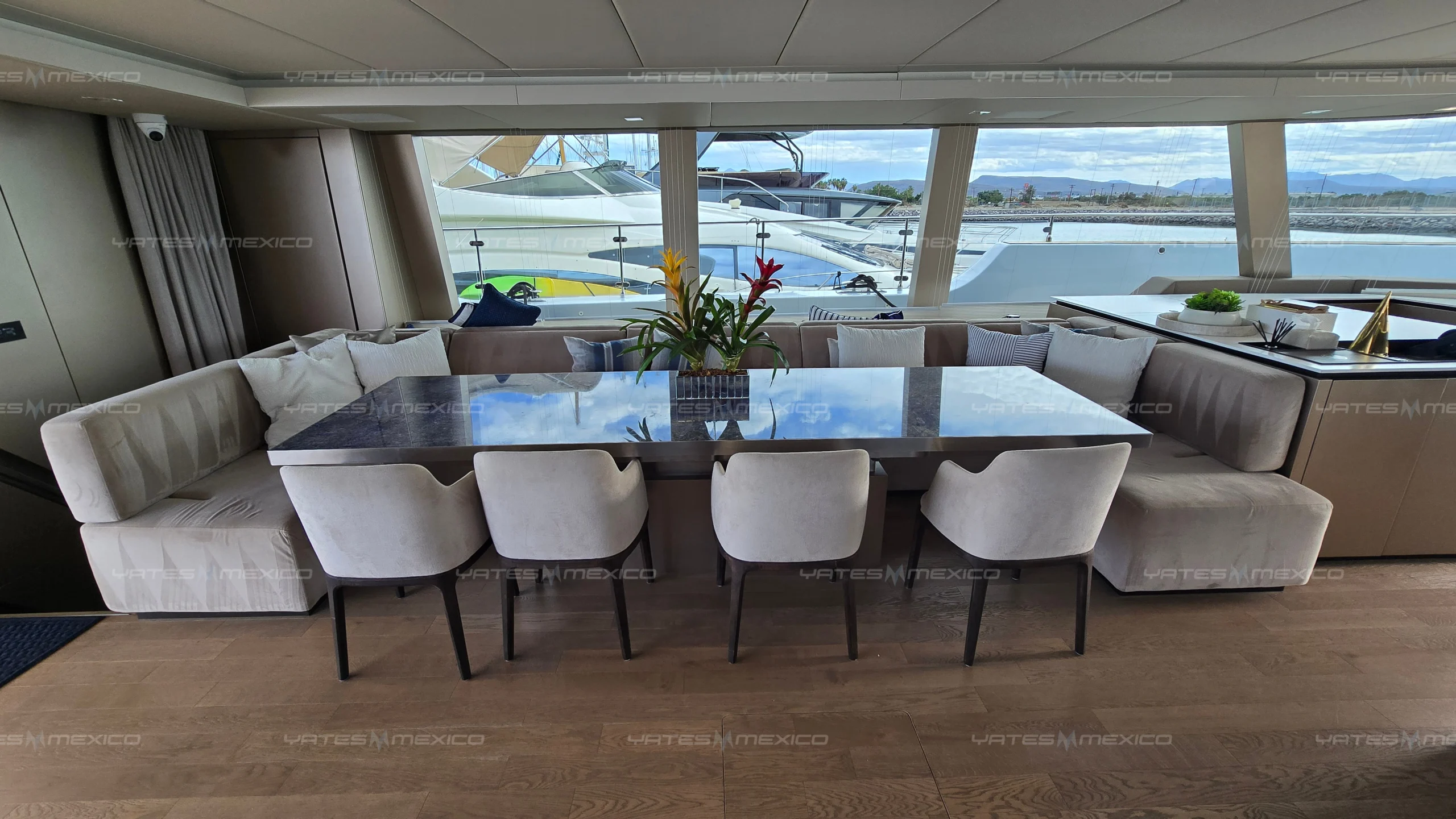 Sunreef81 21 Sunreef 81 yacht charter La Paz - main salon and galley photo 09