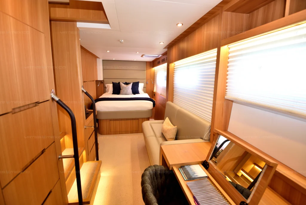 Iliad 60 yacht charter Cabo San Lucas - cabins and en-suite heads photo 04