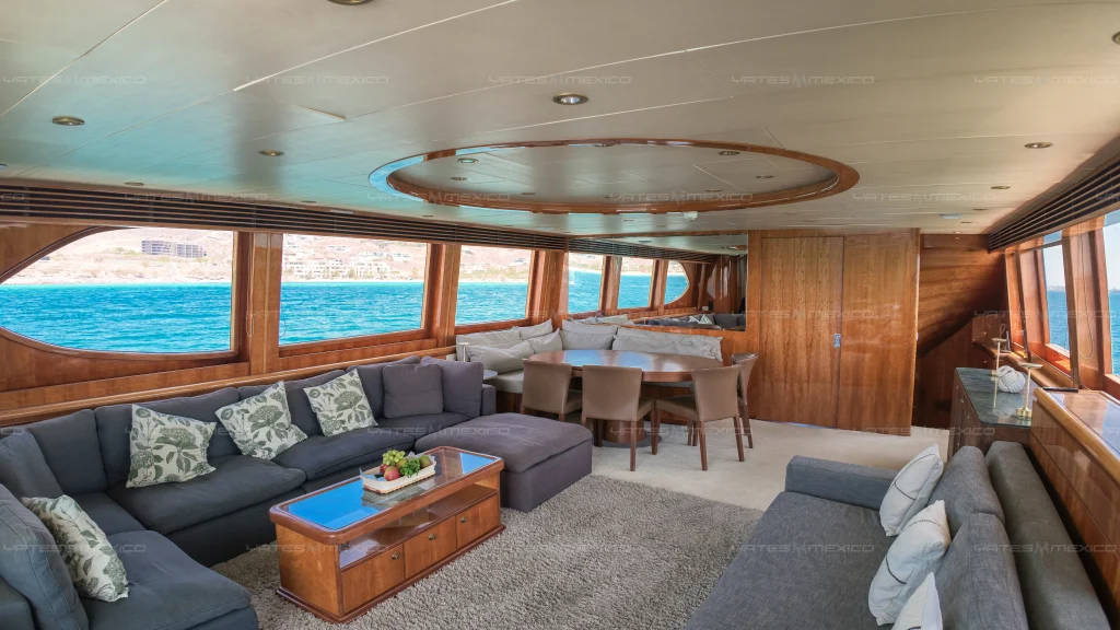 Monte Fino 84 yacht charter La Paz - interior seating and bar