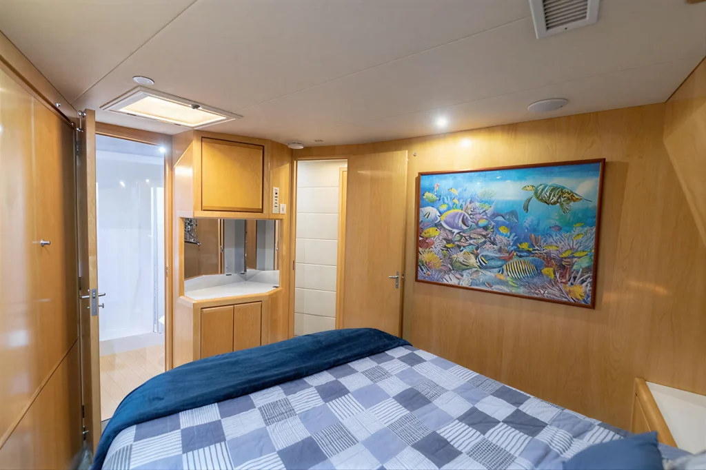 Bertram 54 yacht charter La Paz - second guest cabin with double berth