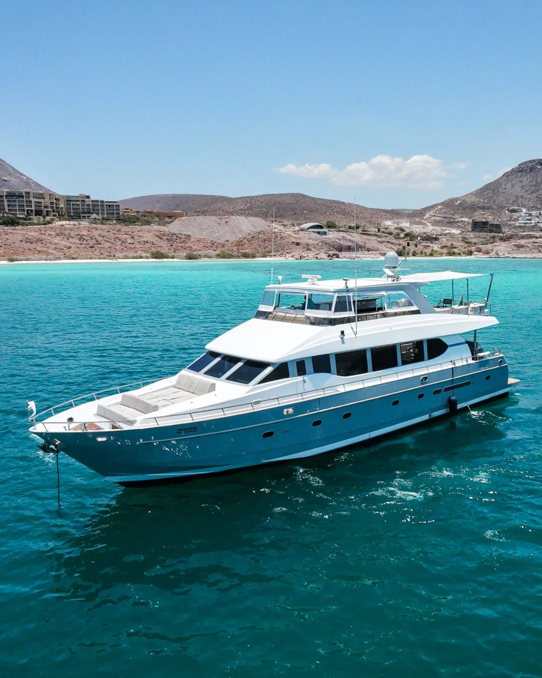Monte Fino 84 motor yacht charter in La Paz