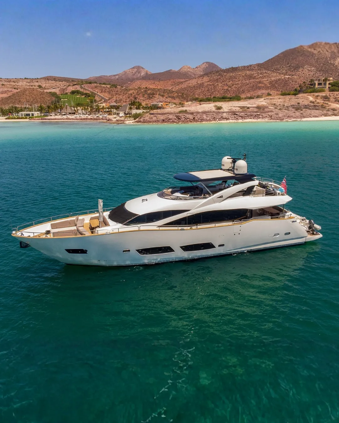 Sunseeker 90 luxury yacht charter in La Paz