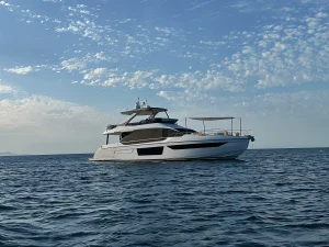 Azimut 68 2023 yacht charter in La Paz, Marina Cortez - exclusive with YACHTSMX (1)