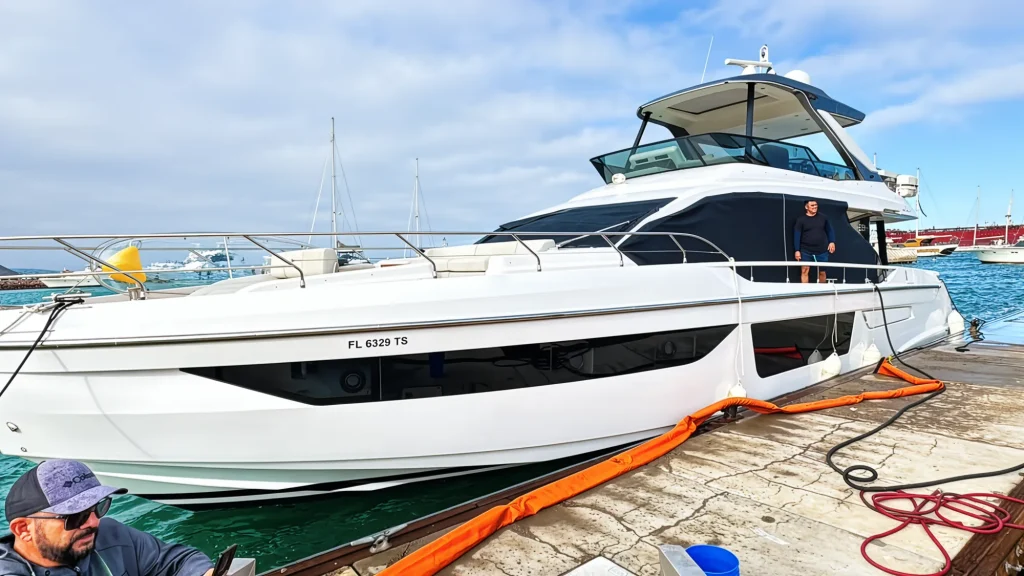 Azimut 68 2023 yacht charter in La Paz, Marina Cortez - exclusive with YACHTSMX (2)