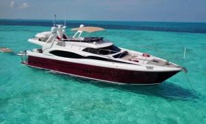 Mega Yacht 84' · Jacuzzi · Cancún · 1